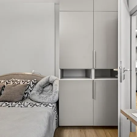Apartment Wellbeing And Vine *