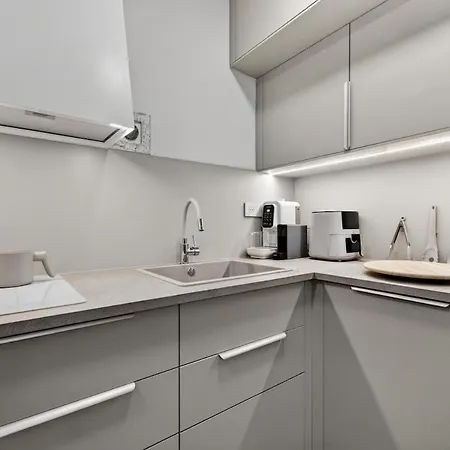 Wellbeing And Vine Apartment