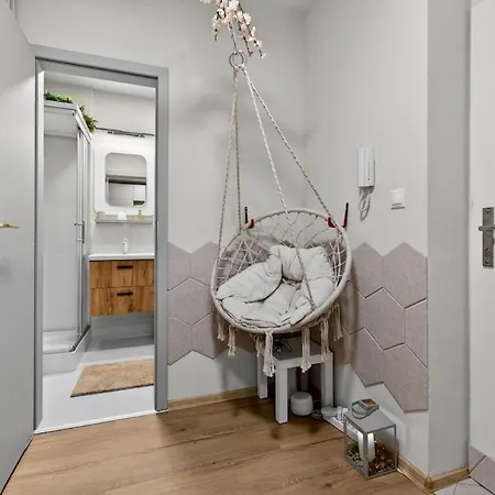 Wellbeing And Vine Apartment